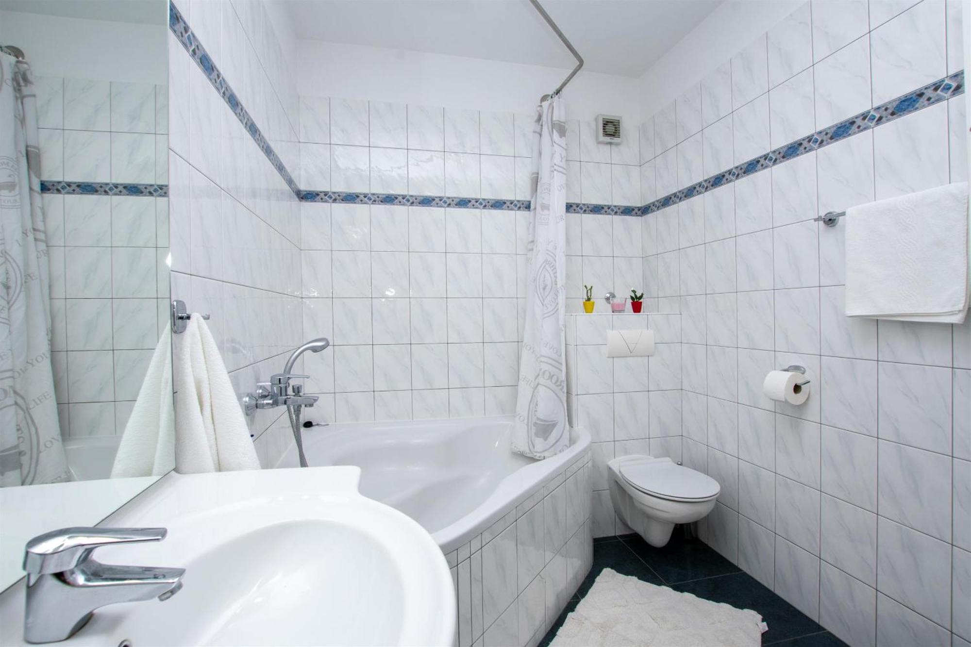 Apartment Zdravko オミシュ エクステリア 写真